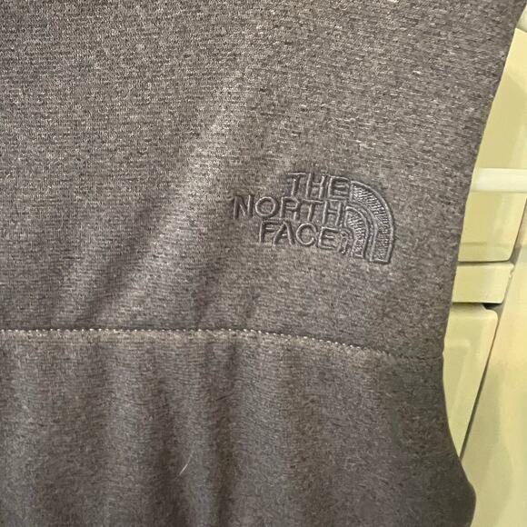 The North Face Vest Danella Insulated Asymmetrical PufferVest Size XS Hiking EUC - Picture 6 of 10
